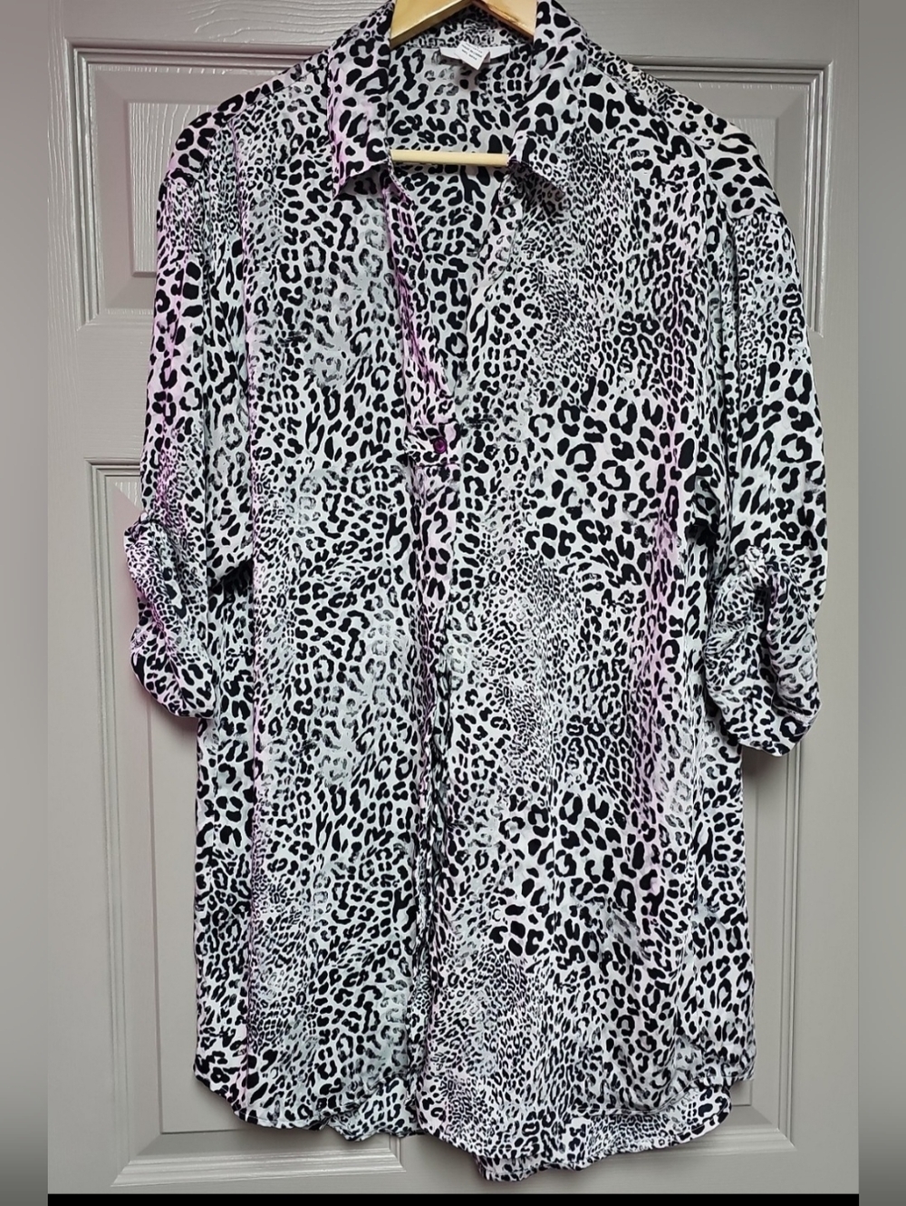 Alfani Intimates Women’s Pajama Shirt Roll Sleeve Leopard Print size medium